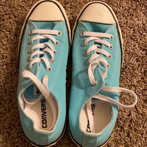 Converse tennis shoes